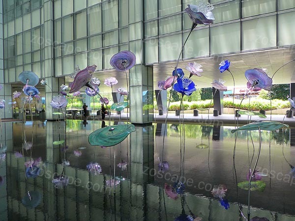 新加坡滨海艺术中心大厦玻璃花雕塑.jpg